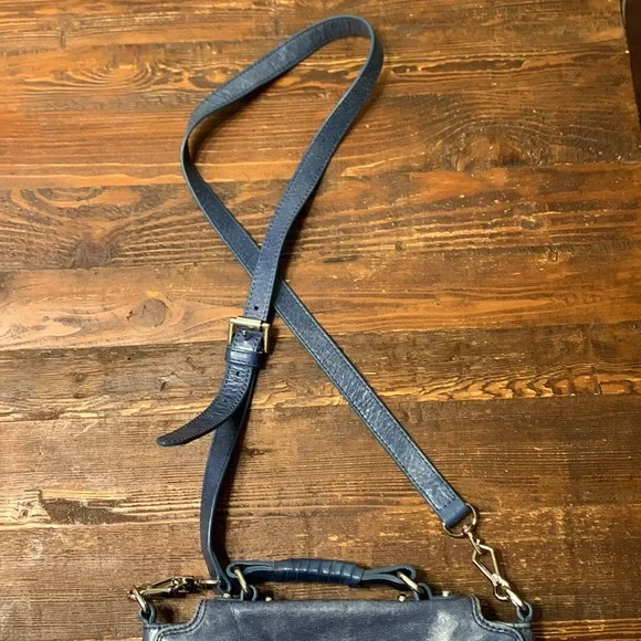 Rebecca Minkoff Navy Cross Body Bag - Picture 2 of 7